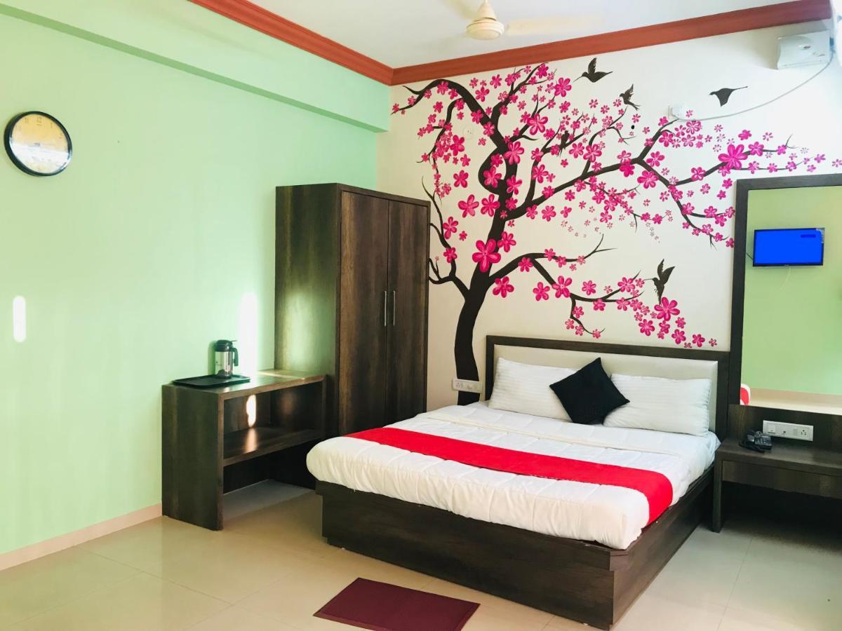 Staymaker Prakash International Gonikoppal Exterior foto