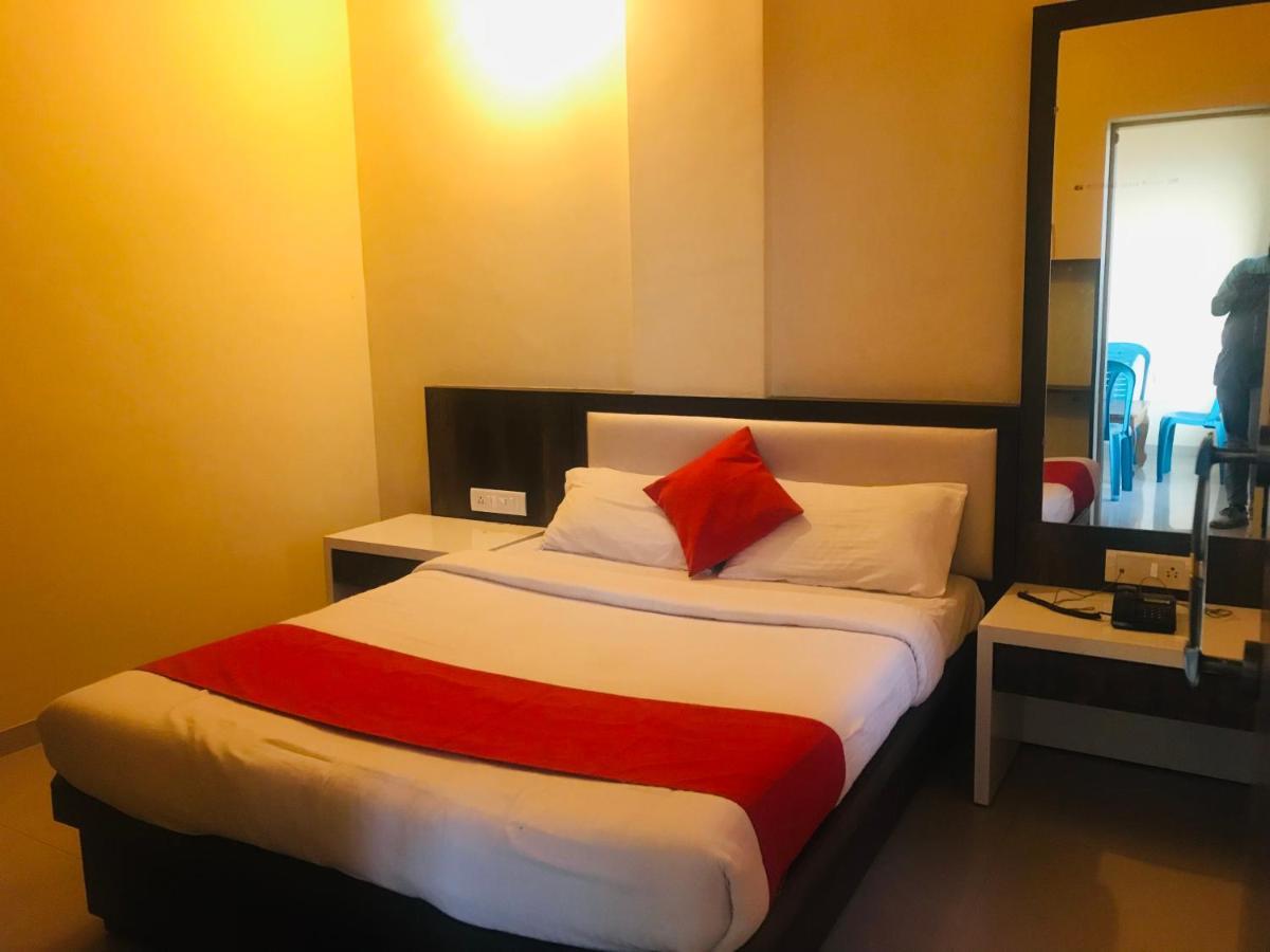 Staymaker Prakash International Gonikoppal Exterior foto